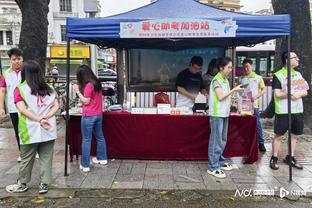 高压防守发威！詹姆斯14分7助3断 太阳13失误 湖人半场领先12分